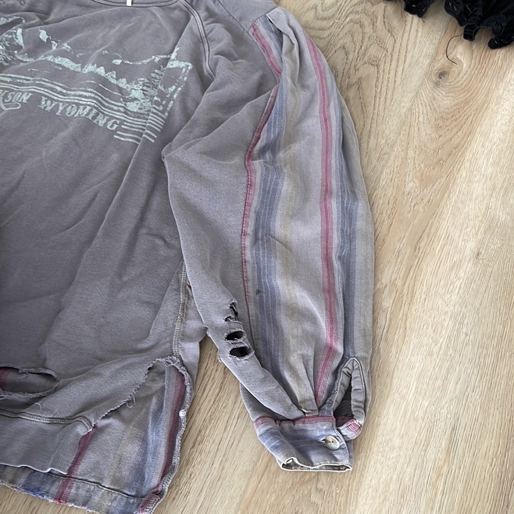 Free people sweatshirt Jackson Wyoming - distressed - S - Picture 4 of 11